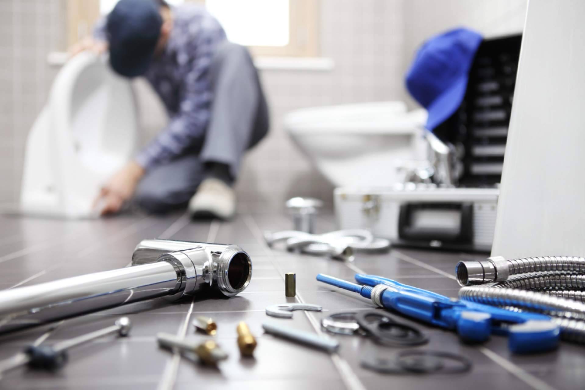 Reparaciones González refuerza su servicio de fontaneros en la provincia de Málaga con atención 24 horas