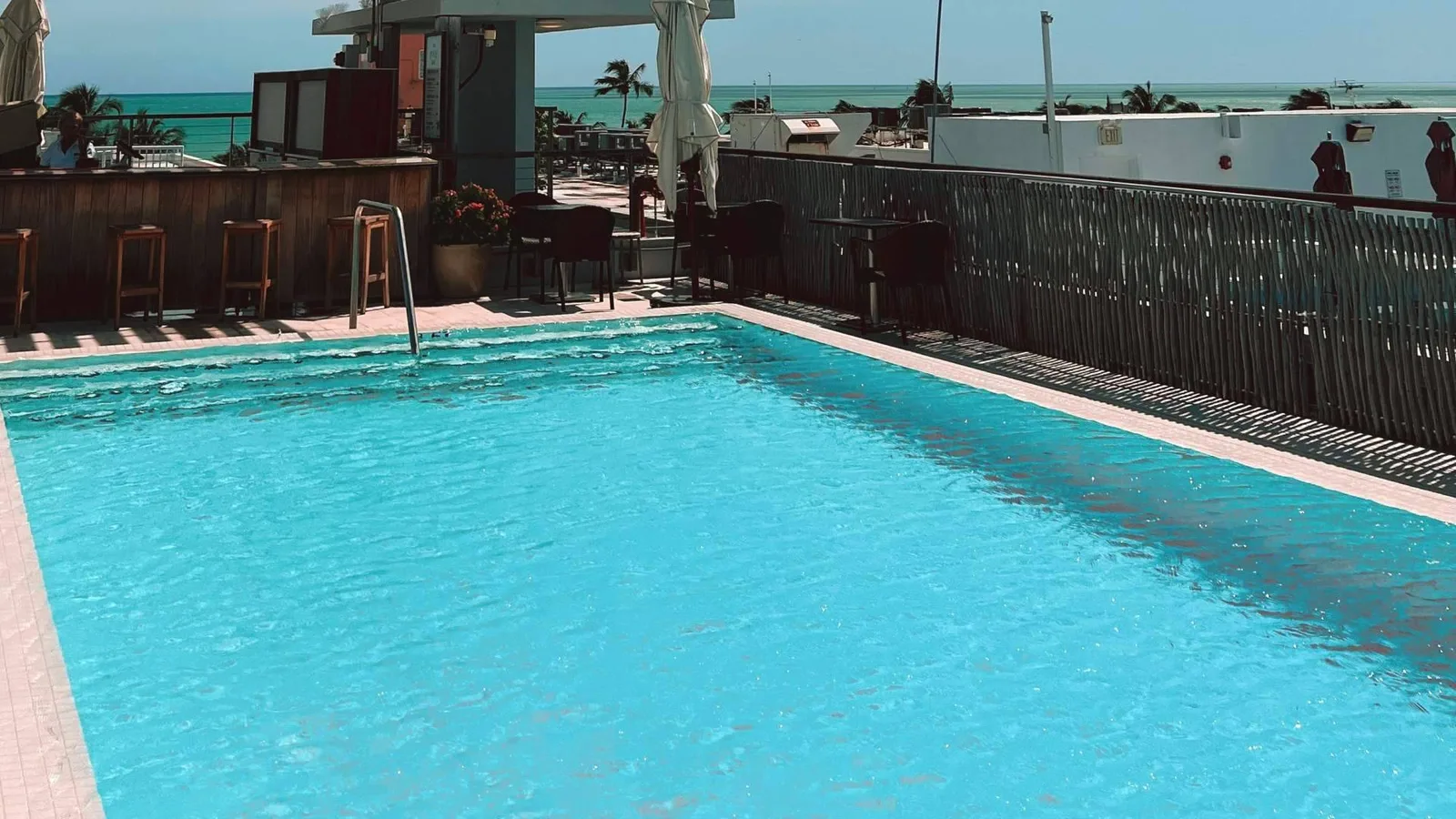 ¿Qué mantenimiento necesita una piscina en pleno verano?